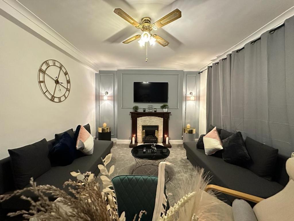 لندن Beautiful Family Apartment المظهر الخارجي الصورة