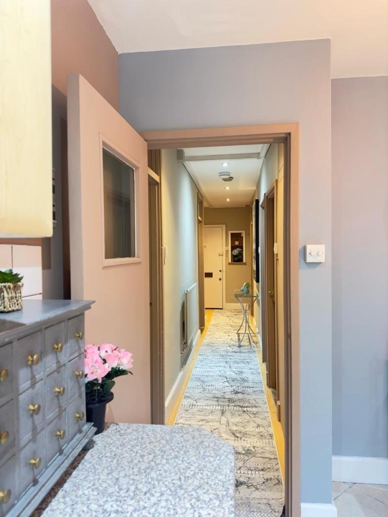 لندن Beautiful Family Apartment المظهر الخارجي الصورة