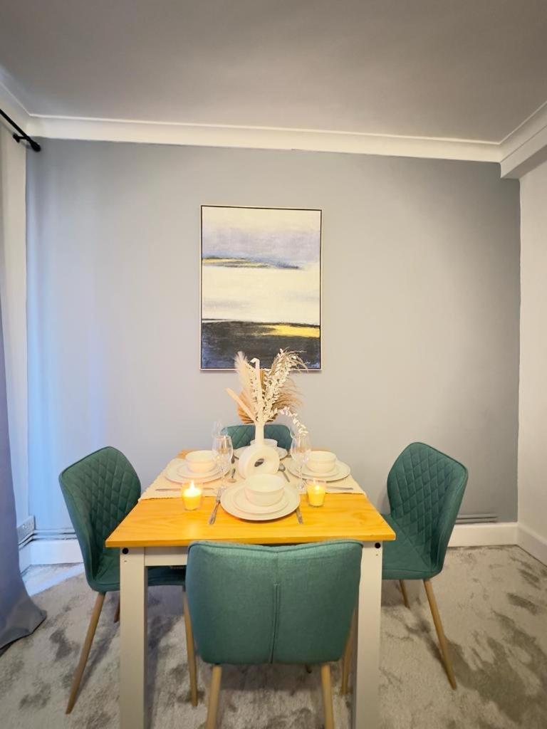 لندن Beautiful Family Apartment المظهر الخارجي الصورة